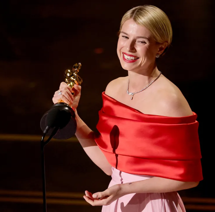 Fís Éireann / Screen Ireland congratulates Irish Oscar winners Jessie Buckley and Richard Baneham