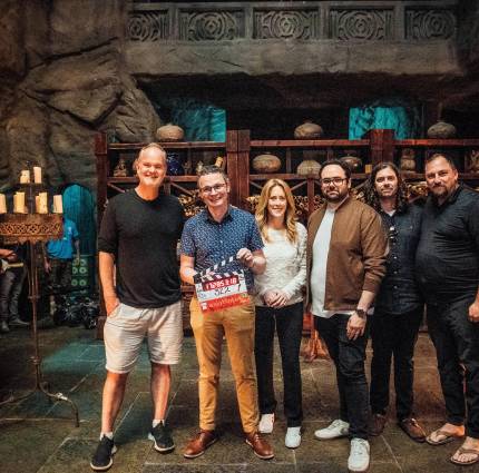 Minister O’Donovan visits set of Wayfinders at Troy Studios