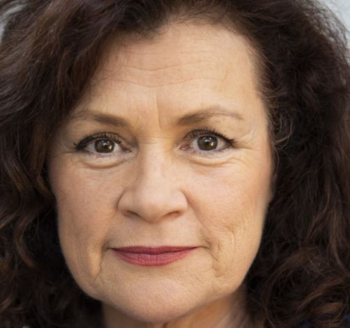 Caitriona Ní Threasaigh